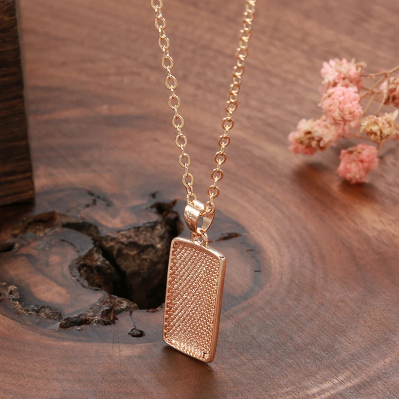 Colar Clássico Retangular com Acabamento em Ouro Rosé 14K Estilo Minimalista Texturizado