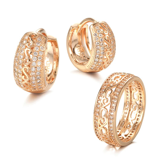 Conjunto de Brincos e Anel com Arabescos Vazados e Bordas Cravejadas de Zircônias, Acabamento em Ouro Rosé 14K