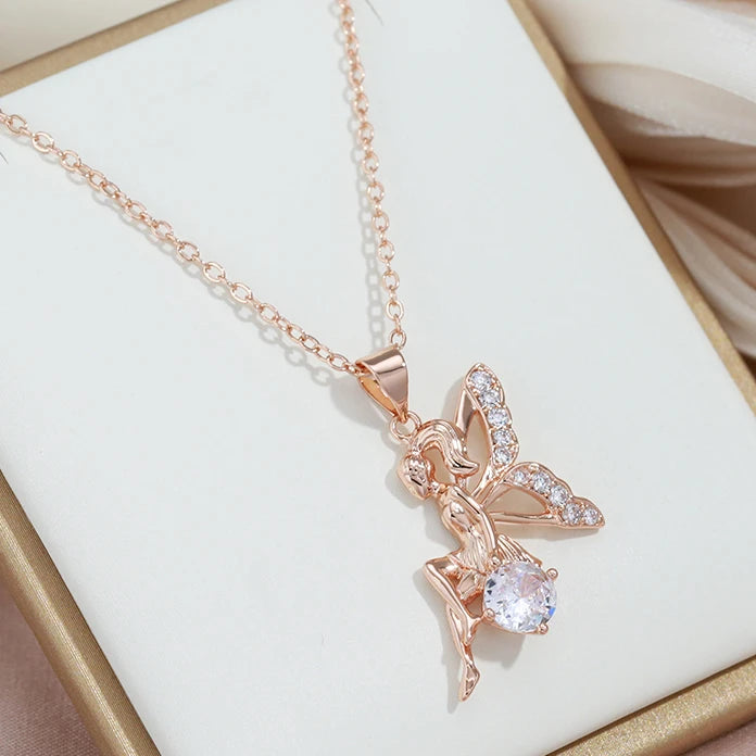 Colar de Mulher Anjo com Zircônia Redonda e Acabamento em Ouro Rosé 14K