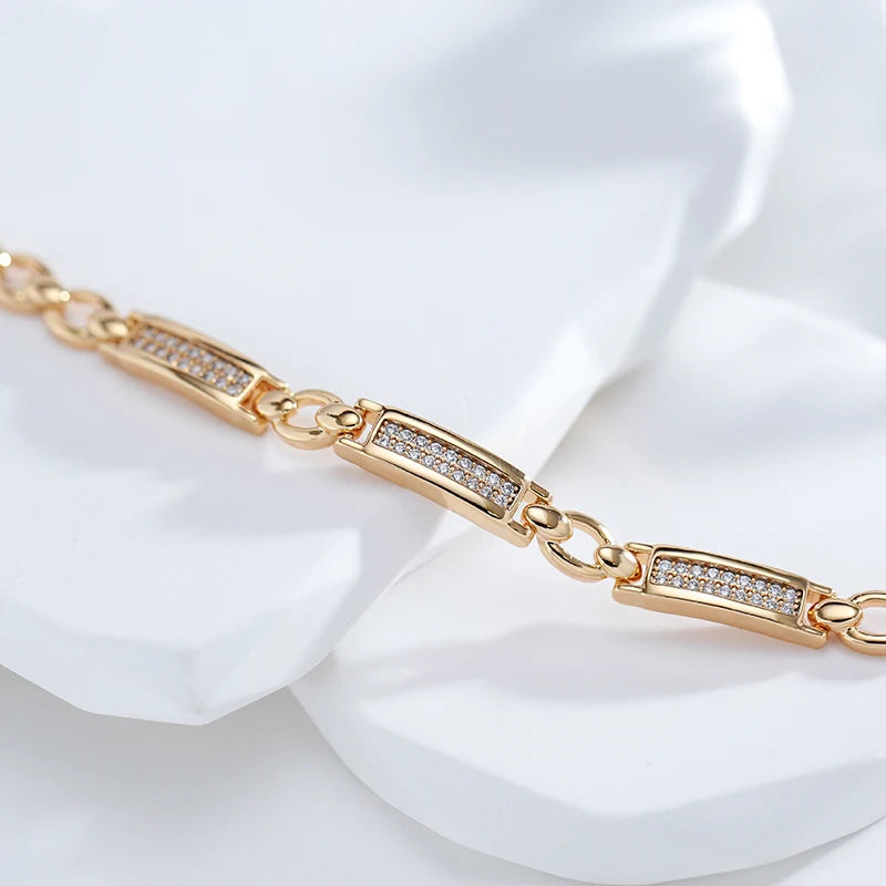 Pulseira Geométrica Elegante com Formas Retangulares Cravejadas de Zircônias, Acabamento em Ouro Rosé 14K