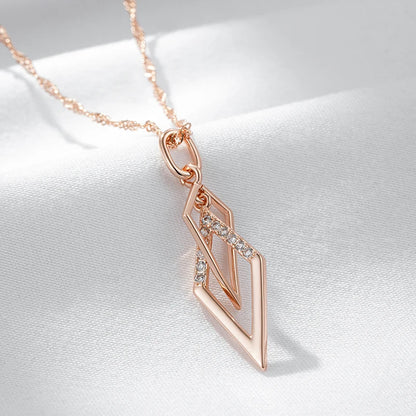 Colar Elegante com Losangos Duplos e Acabamento em Ouro Rosé 14K Cravejado de Zircônias