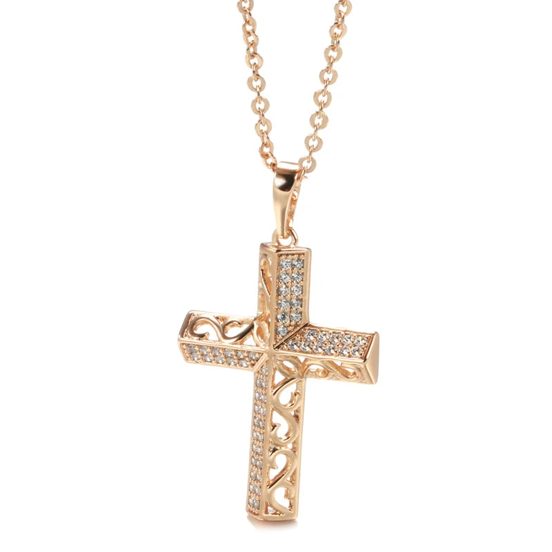 Colar de Crucifixo com Design Triangular Elevado e Acabamento em Ouro Rosé 14K