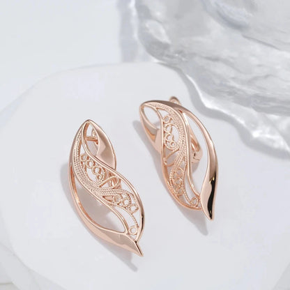 Conjunto de Joias com Brincos e Colar de Filigrana Estilizada, Acabamento em Ouro Rosé 14K