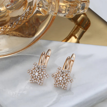 Par de Brincos Elegantes de Estrela Cravejados com Zircônias e Acabamento em Ouro Rosé 14K