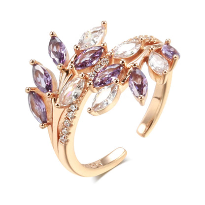 Anel Elegante com Zircônias Cravejadas e Desenho de Folhas em Zircônias Naturais Multicoloridas, Acabamento em Ouro Rosé 14K