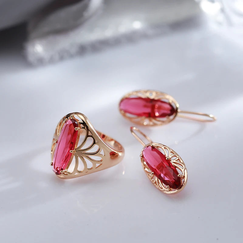 Conjunto de Brincos e Anel Étnico Vazado com Zircônia Cushion Rosa e Acabamento em Ouro Rosé 14K