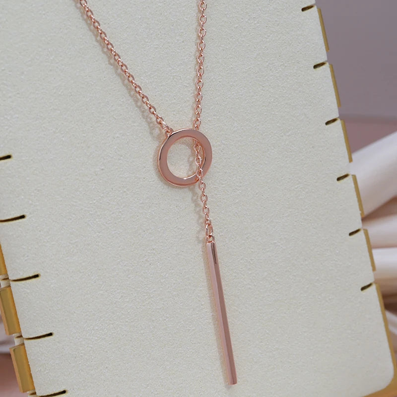 Colar Geométrico Minimalista com Fecho de Bastão e Acabamento em Ouro Rosé 14K