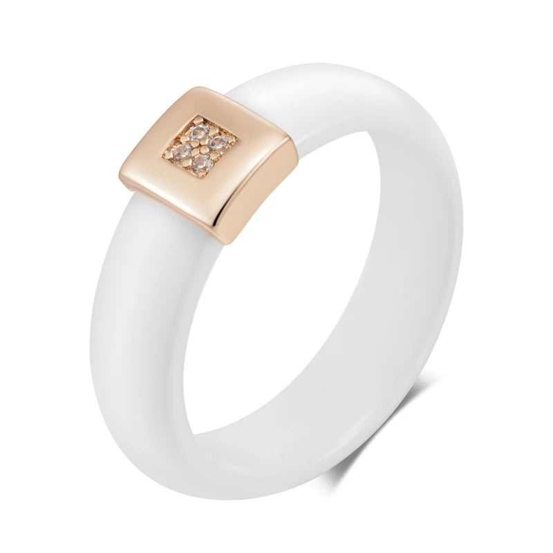 Anel Sofisticado com Acabamento em Cerâmica, Design Quadrado Cravejado de Zircônias e Ouro Rosé 14K