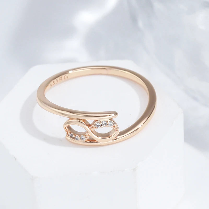 Anel Geométrico Minimalista do Infinito com Zircônias Cravejadas, Acabamento em Ouro Rosé 14K