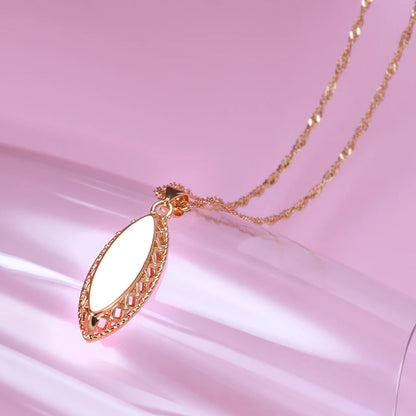 Colar Clássico com Acabamento em Ouro Rosé 14K com Detalhes em Losango