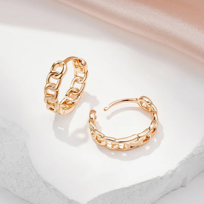 Par de Brincos Minimalistas em Forma de Corrente e Acabamento em Ouro Rosé 14K