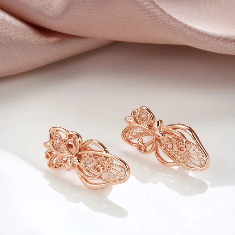 Par de Brincos Vintage de Flores Oco com Acabamento em Ouro Rosé 14K