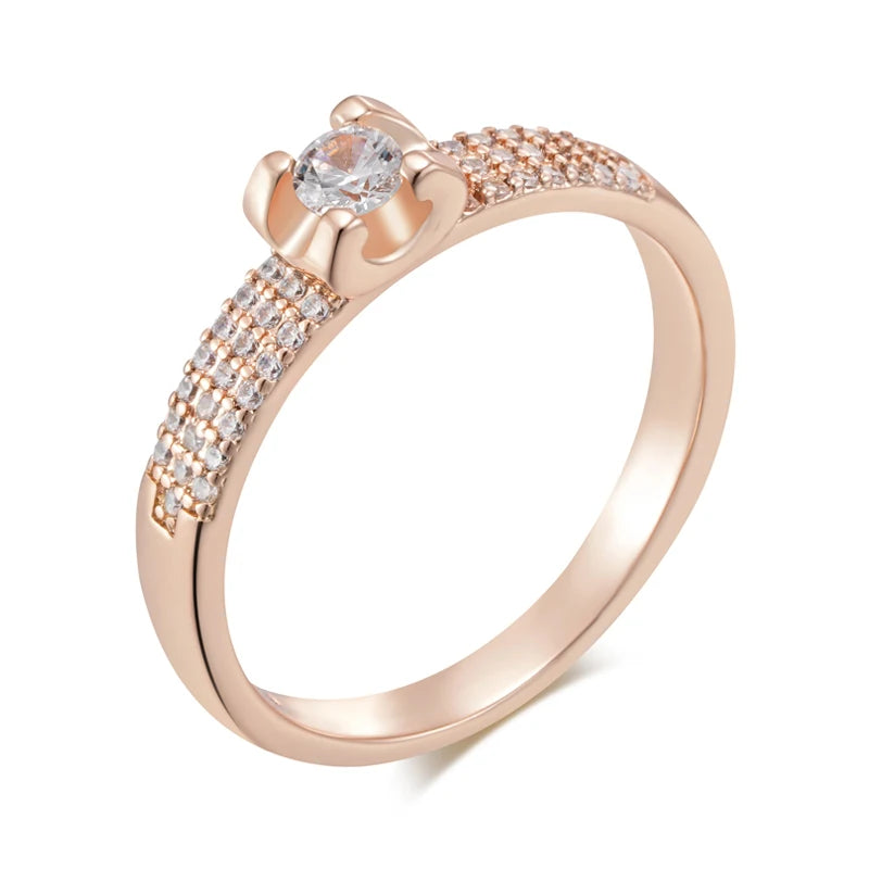 Anel Brilhante Minimalista com Zircônia Diamante Central, Cravejado de Zircônias, Acabamento em Ouro Rosé 14K