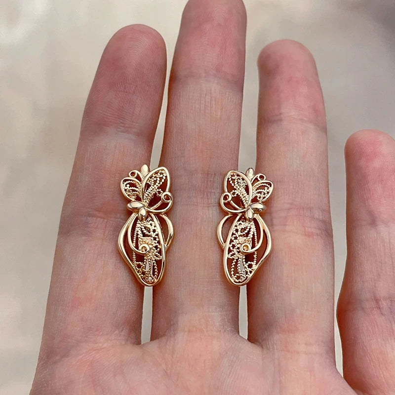 Par de Brincos Vintage de Flores Oco com Acabamento em Ouro Rosé 14K